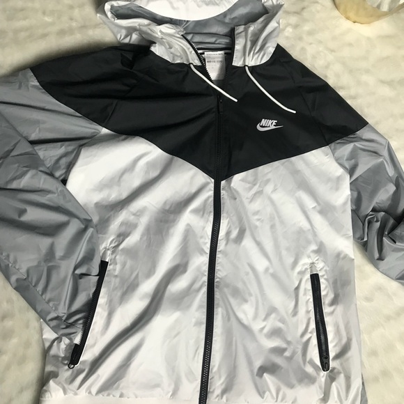 Nike Jackets & Blazers - Nike jacket ◼️◻️ NEW